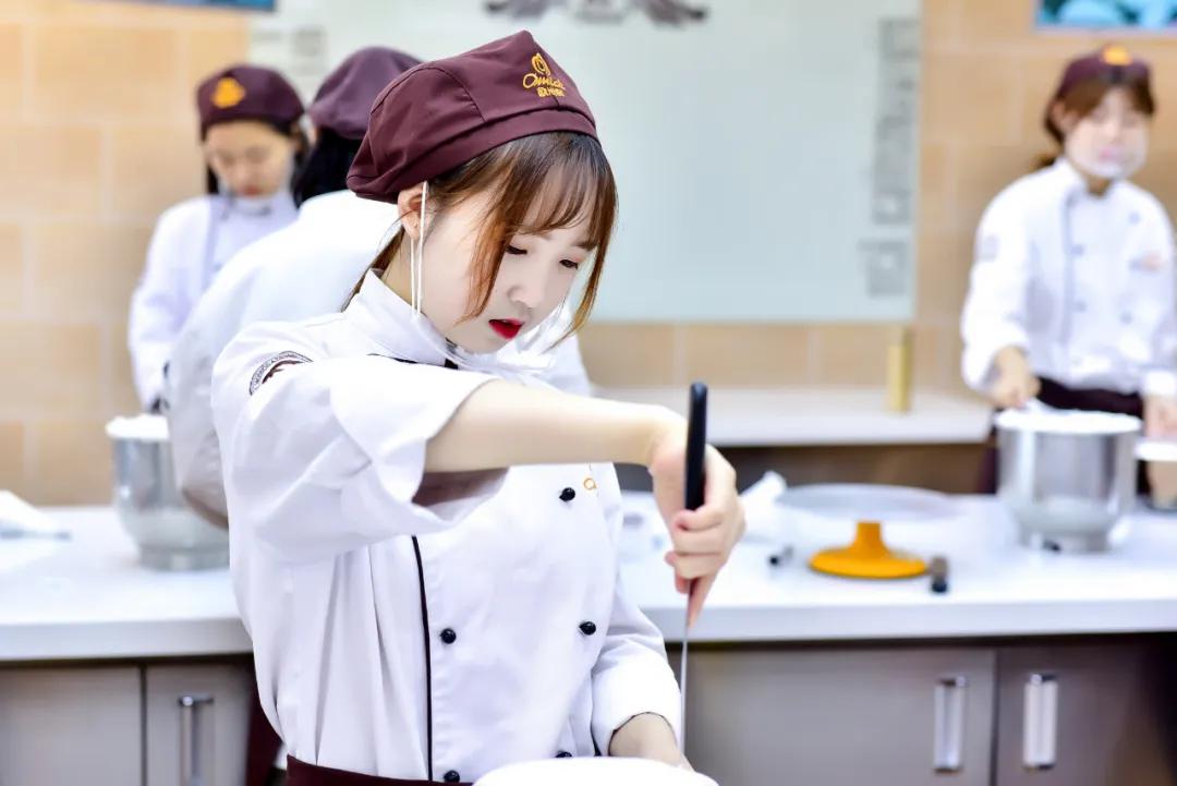 副业是25岁后成年人该有的自觉？