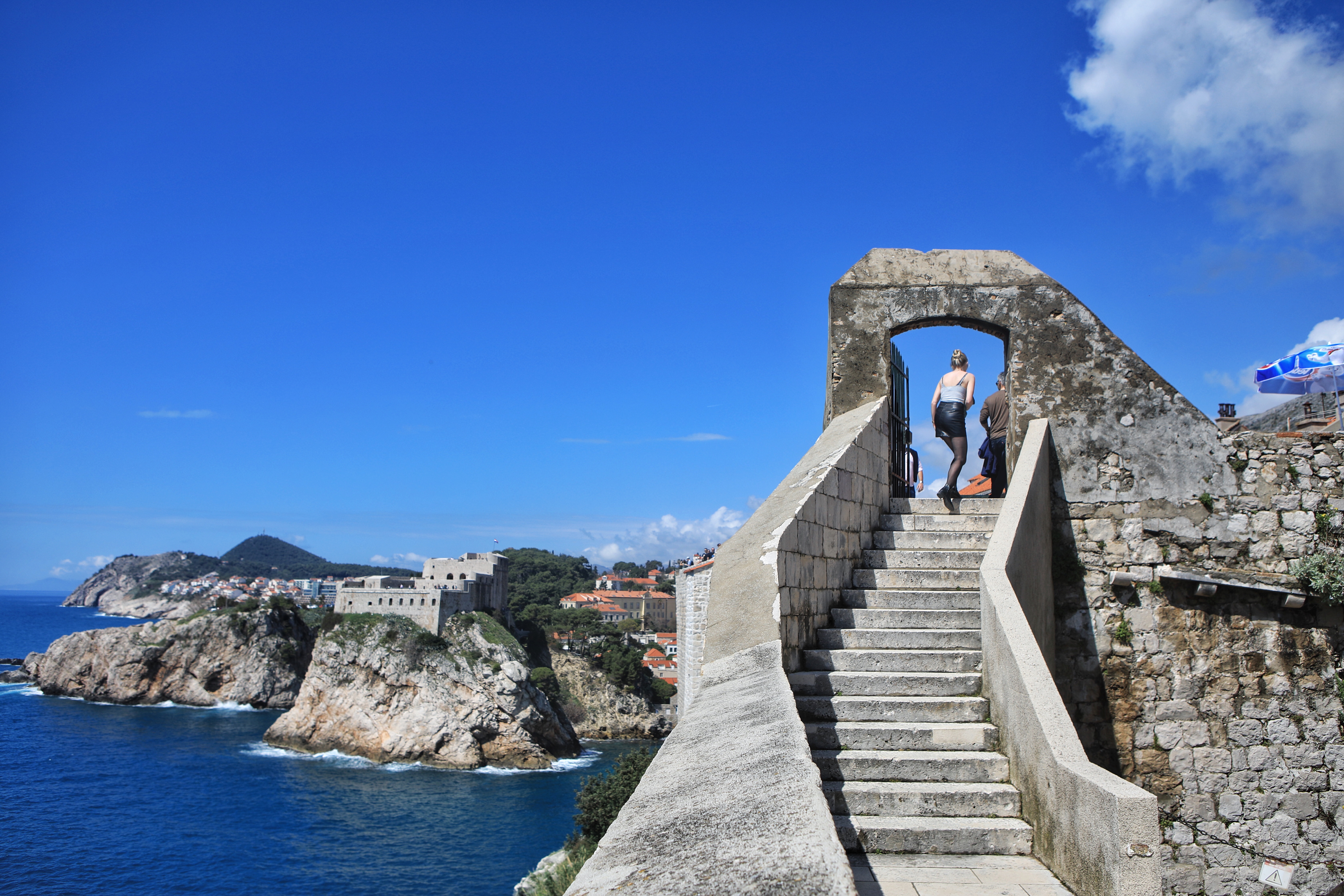 权力的游戏,捧起了世界最牛的网红城市:君临!!