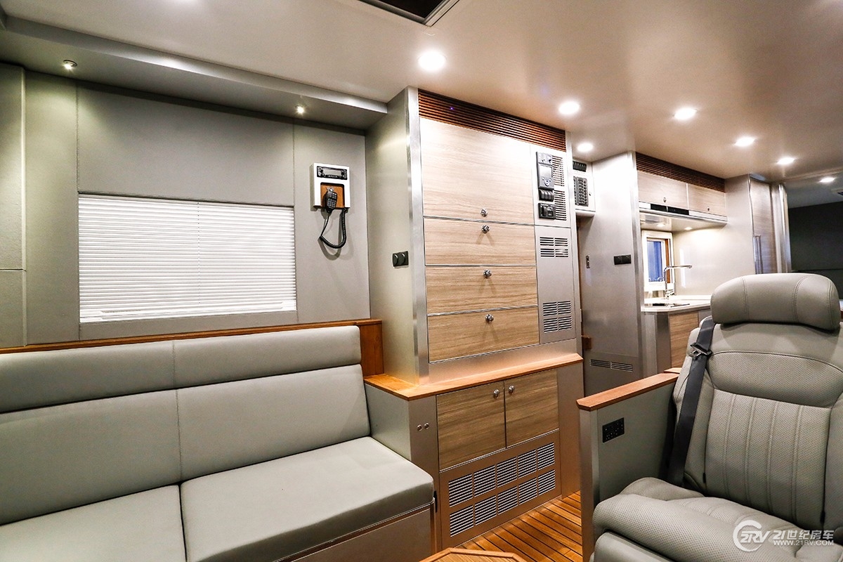 诺马迪森房车100万以内,1300万诺马迪森越野房车旅游