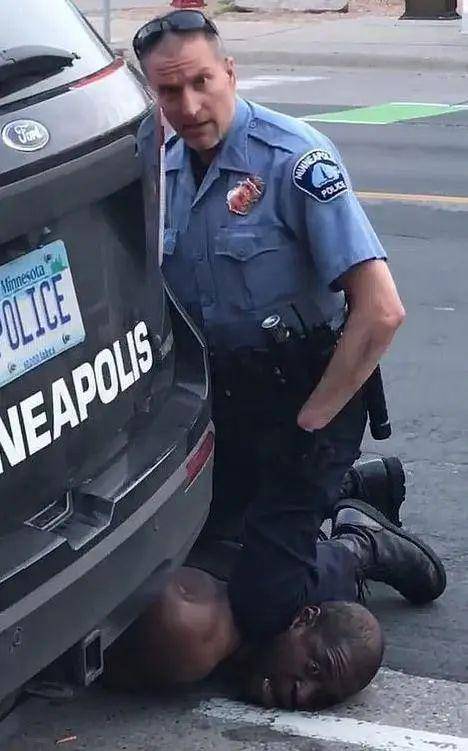 好想知道，黑人和穆斯林，与我们的中华民族是一种什么关系呢？