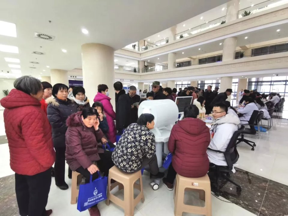 三甲医院门诊开诊时间,三甲医院最新进度