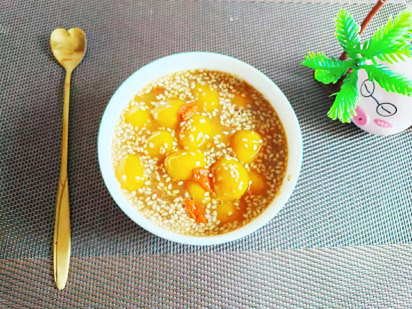 入秋后女人常喝这三红汤,入秋后女人一定要喝一杯红糖