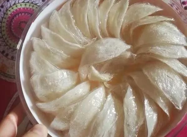 喝淡盐水也不排宿便,每天喝淡盐水有伤害嘛