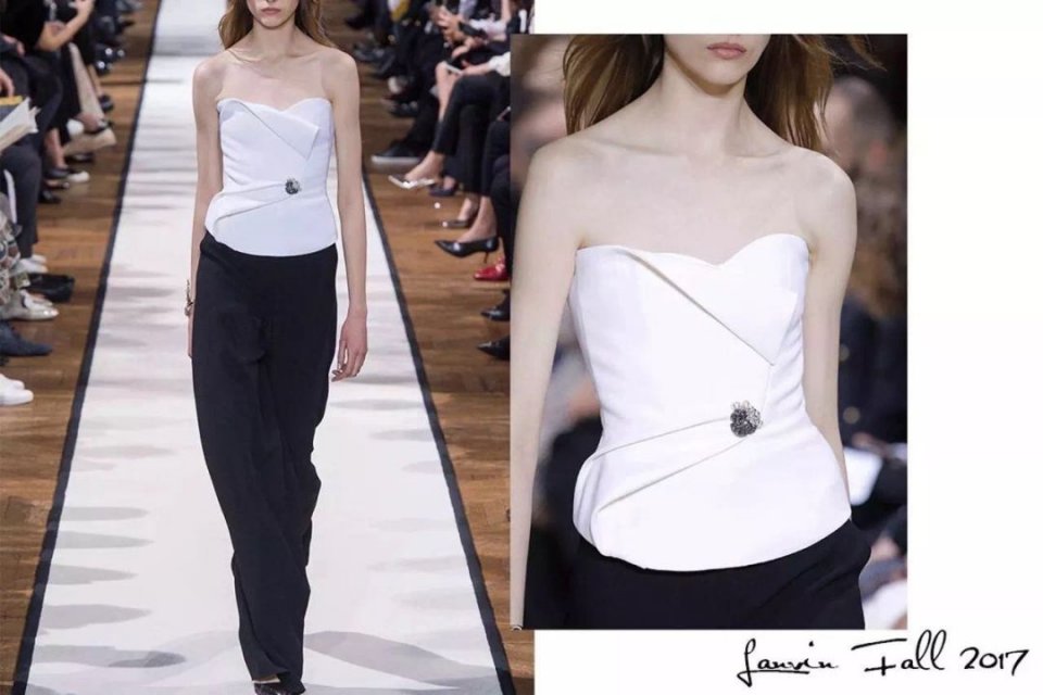 不佩戴金银珠宝,不佩戴贵重首饰