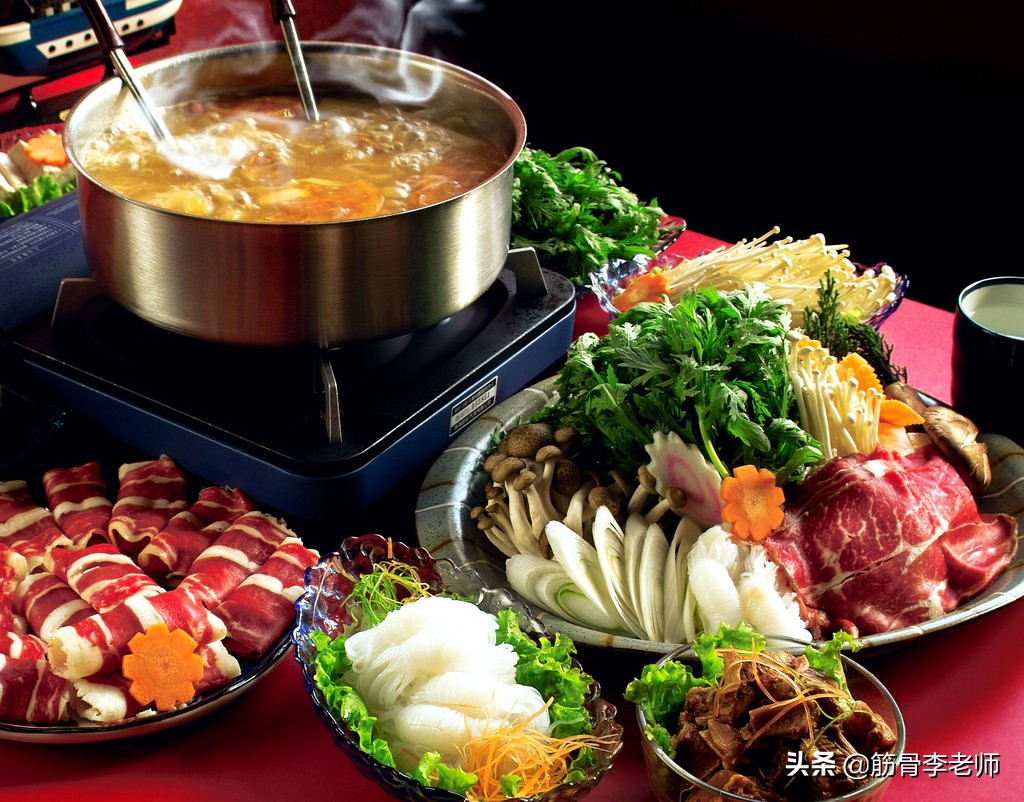 在床上就能练的动作,躺在床上锻炼9个动作