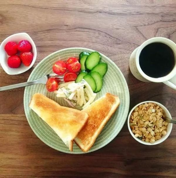 坐公交车晕车怎么缓解,一坐车就晕车一招搞定