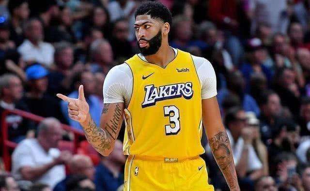 本赛季湖人的变化,湖人队下赛季阵容基本确定