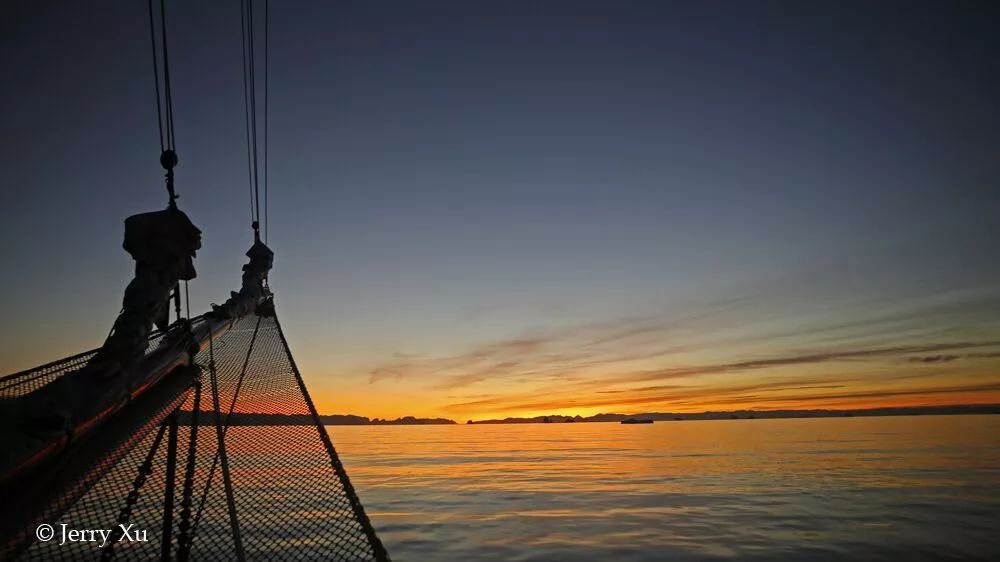 格陵兰的东海岸居然那么绚丽多彩，难怪特朗普想要买下来