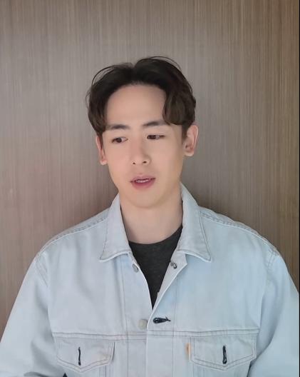 男星尼坤近照陷发际线危机，男神形象不再，维尼夫妇滤镜也救不了