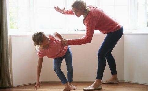 父母混合双打孩子犯法吗,爸妈混合双打女儿