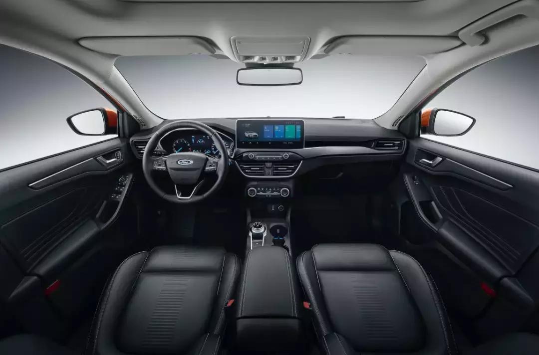 福克斯ecoboost180两厢active劲潮型,福克斯active是suv吗