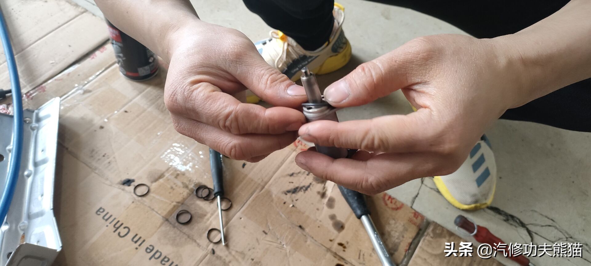 奥迪q5烧机油狂飙,奥迪q5烧机油且发动机抖动