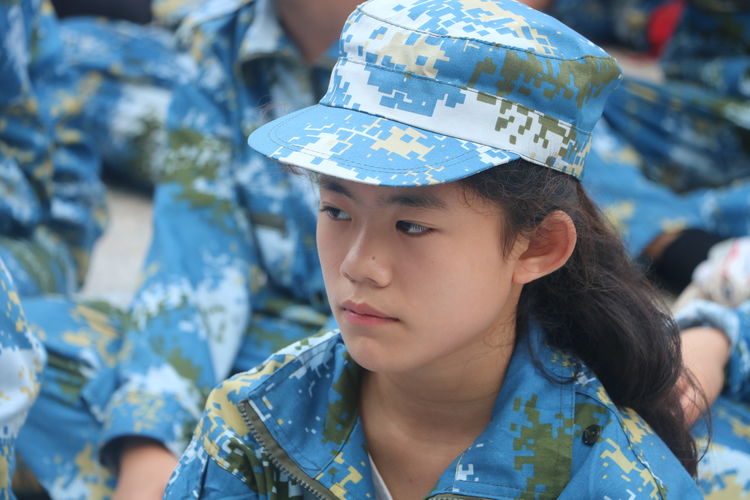 青春在磨砺中成长新高一军训,青春飞扬军训