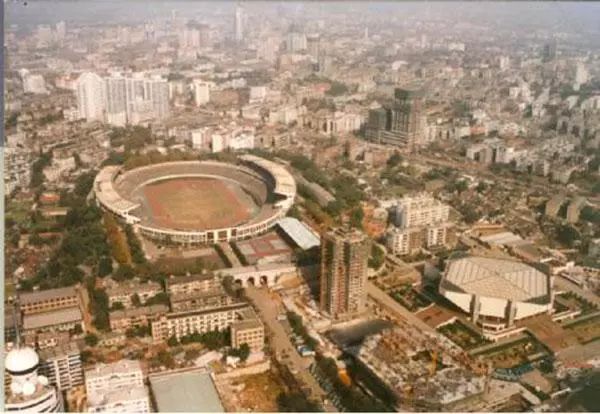 中国足球曾经的辉煌时刻,从稚气未脱到风华正茂