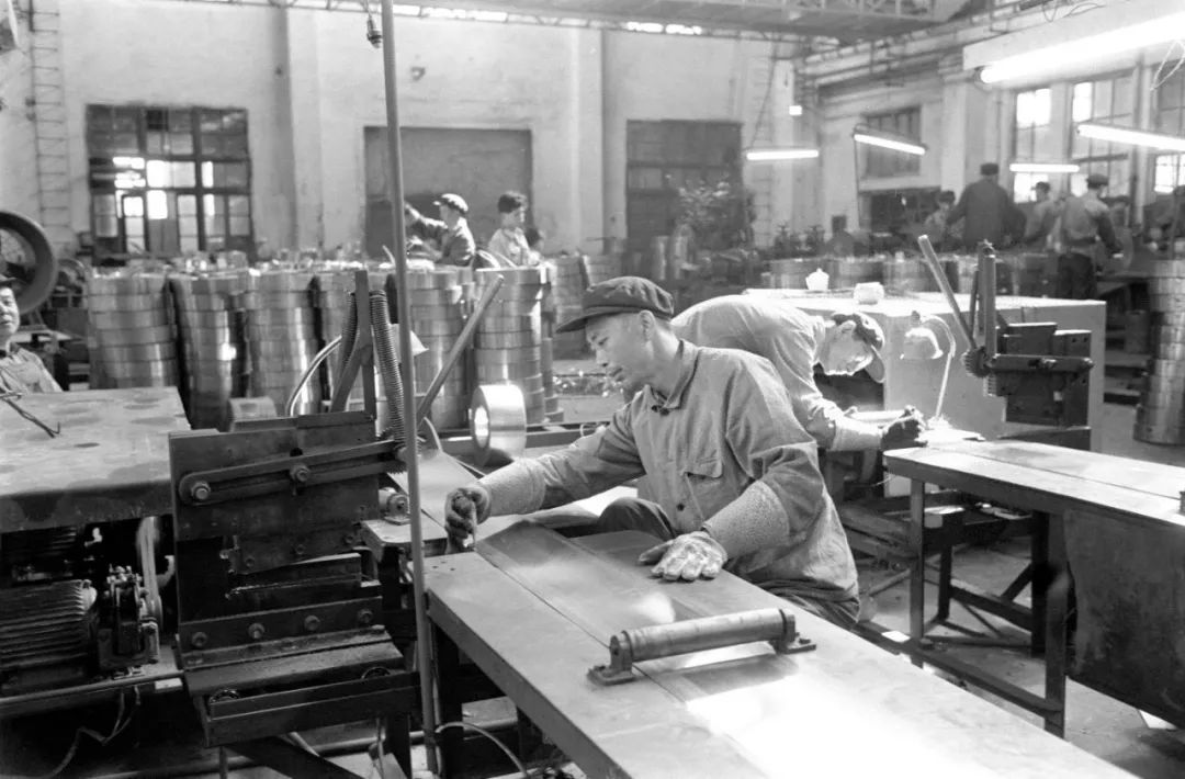 上海变迁40年视频,上海潮流图鉴