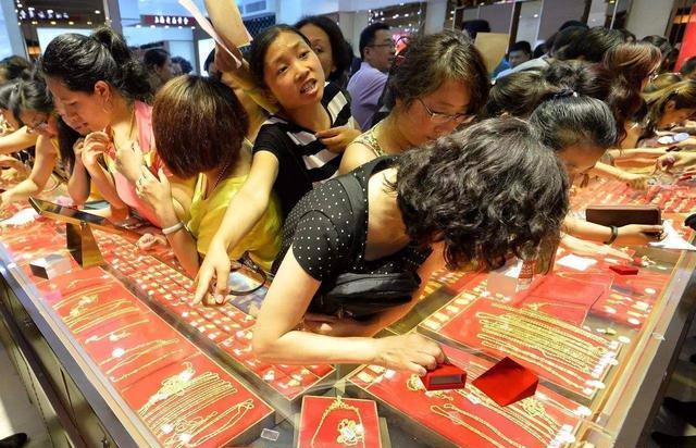 1995年黄金价格,10年前买20万黄金现在值多少