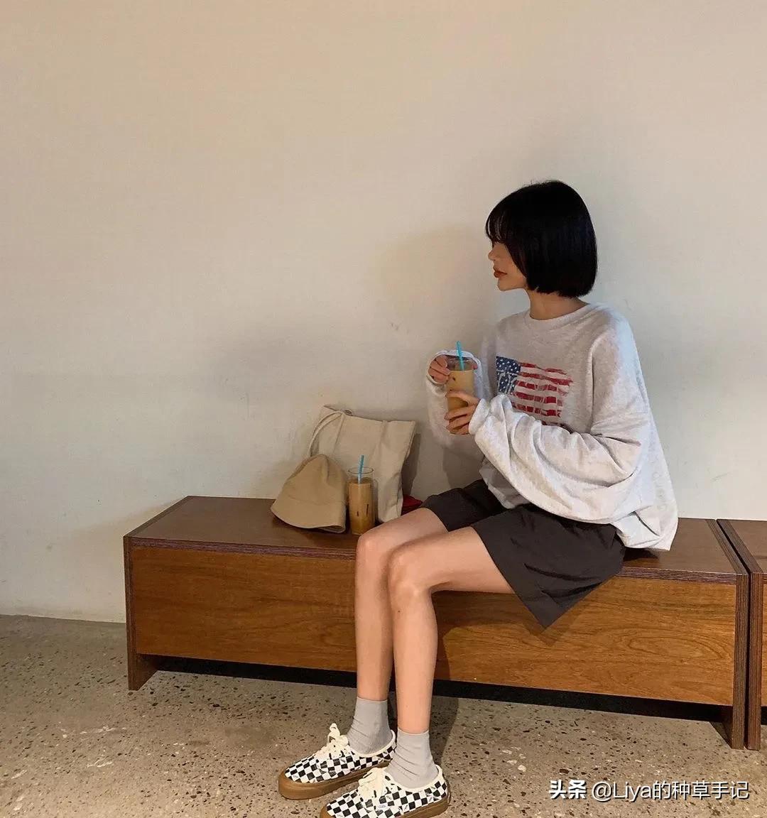 穿错卫衣显胖,宽松卫衣怎么搭配帆布鞋