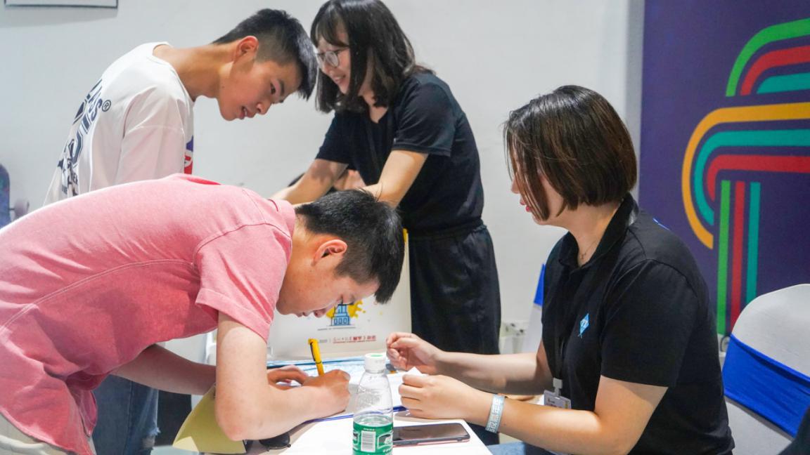 首度引入CollegeFair名校展，芥末留学为大连留学市场注入新活力