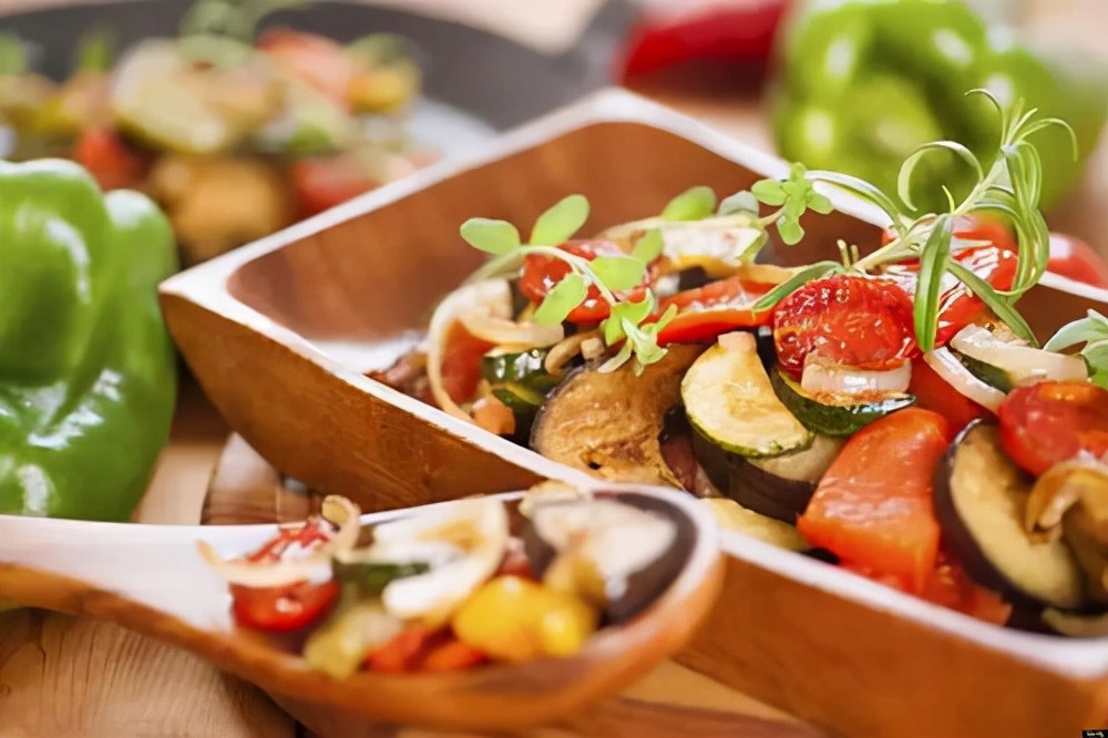 胃病不能吃哪些避免分泌胃酸,慢性胃炎胃酸多吃饼干还是面包好