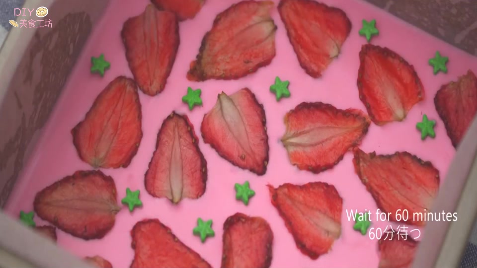 干草莓巧克力怎么做,草莓巧克力零食