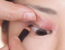 新手也能快速画好的日常眼妆,眼妆教程手把手教你画眼妆