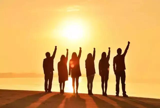 纪念五四运动奋斗的青春更美丽,燃青春忆往昔纪念五四运动104周年