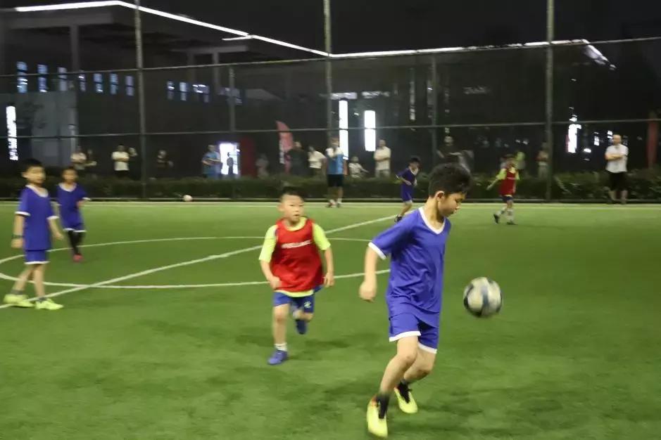 足球开班啦,足球班春季报名活动