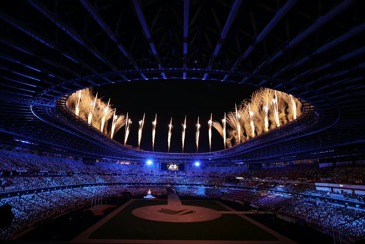 日本奥运会闭幕式光之五环,东京奥运会光之五环