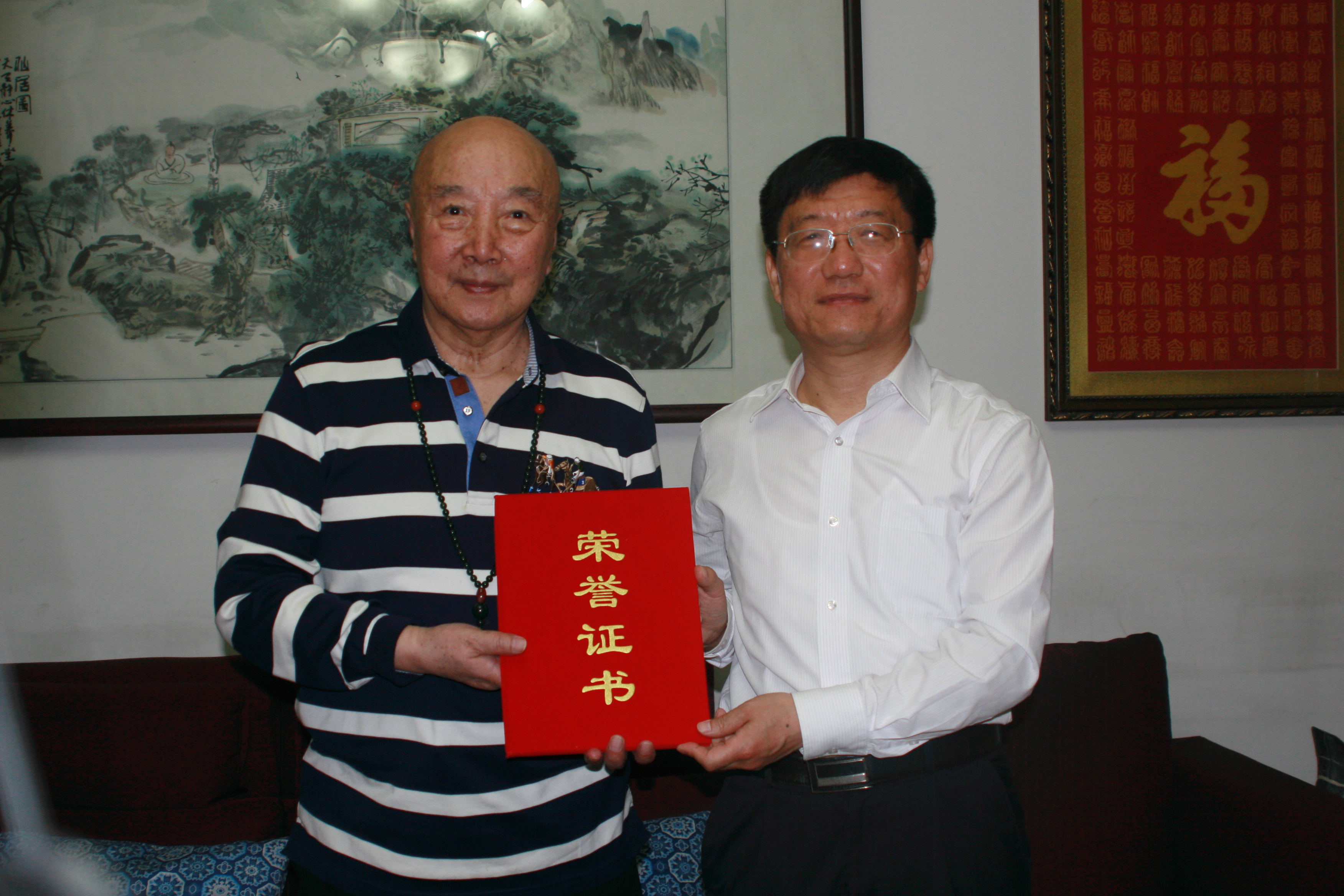 于海和吴京对打螳螂拳视频,于海螳螂拳速度