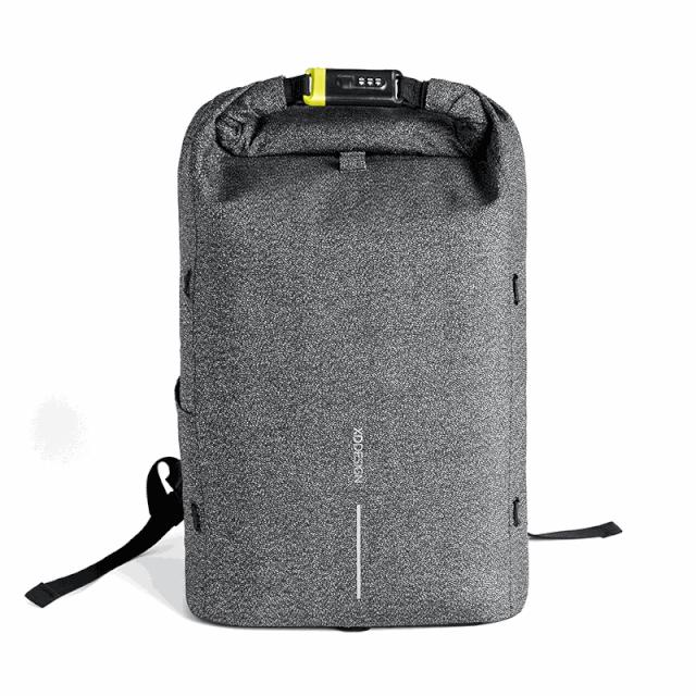 型男出街必备：刀割不入、风雨不侵，这款硬核背包丢大街都偷不走