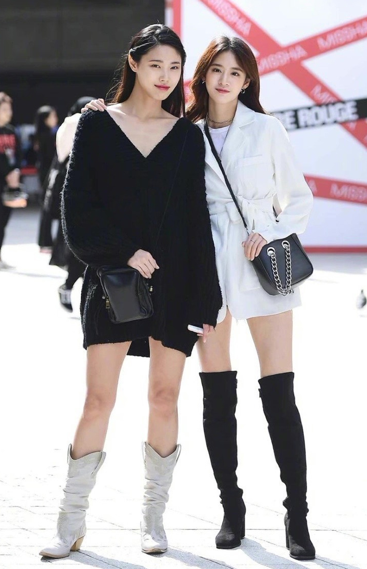 韩国女生冬天时尚穿搭街拍,韩国街拍美女惊艳的穿搭