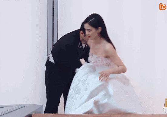 霸道总裁黄晓明电视剧觉醒年代,黄晓明从霸道总裁成卑微路人