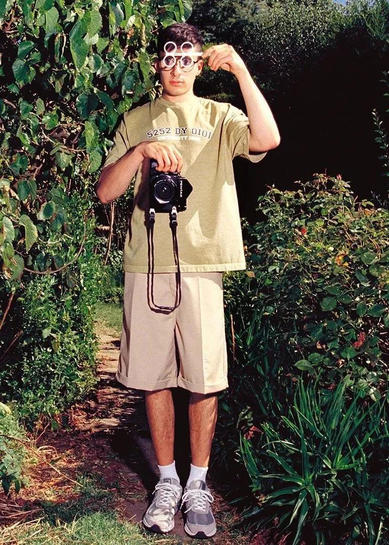 超减龄穿搭法则被杨超越狠狠拿捏,杨超越水手服穿搭