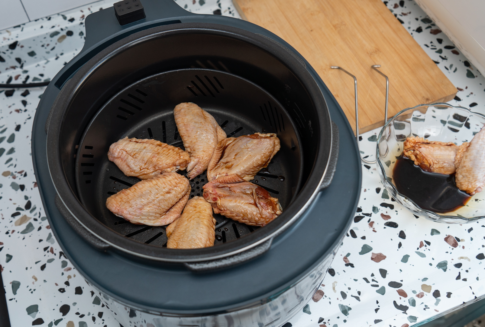 苏泊尔新款带菜谱的电压力锅,经济实惠的苏泊尔电压力锅