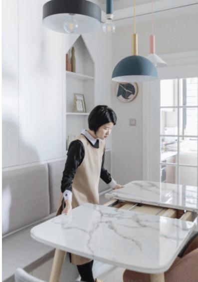 卧室进门正对一堵墙怎么利用,100平婚房布置