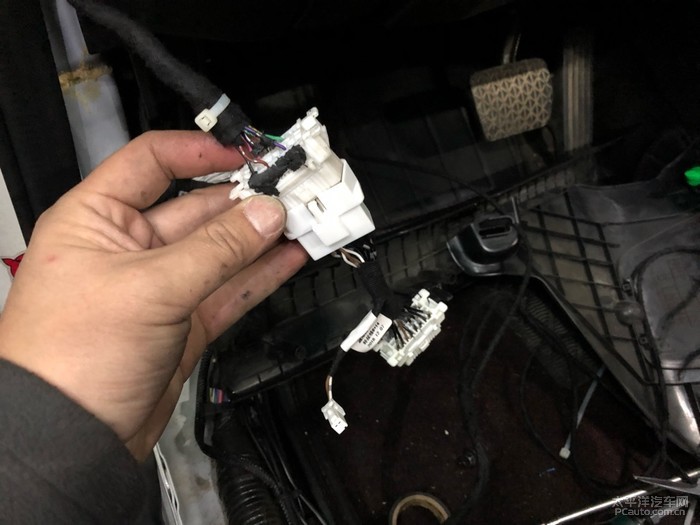 满意的静音电动尾门-门博士产品装车