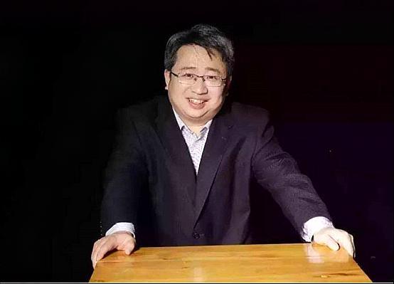 他靠50000块钱起家,他靠外卖起家成就上百亿身价