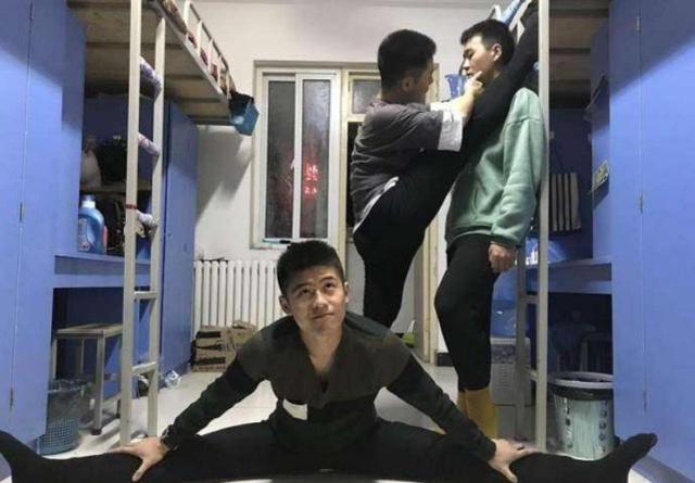 为什么高中生不愿意住校呢,高中新生想睡上铺该怎么办