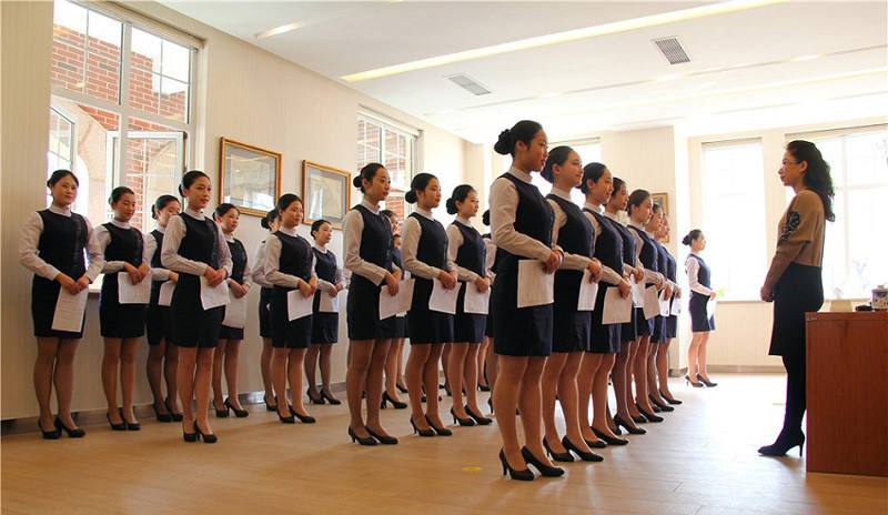 做海乘前景如何？挣得多吗？在海上的生活是怎样的？