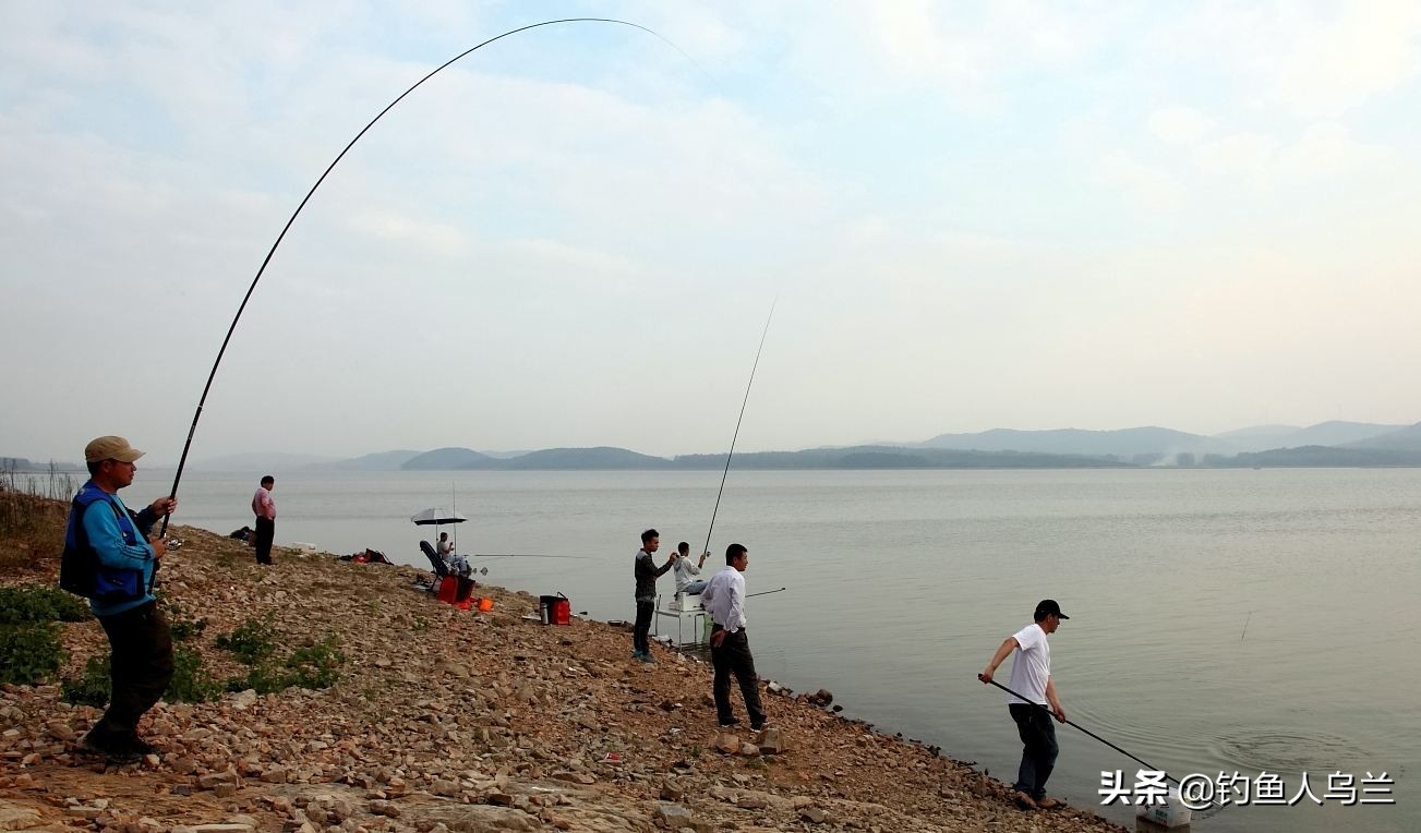 钓鱼装备太多不好拿有什么办法,钓鱼新手适合用什么渔具