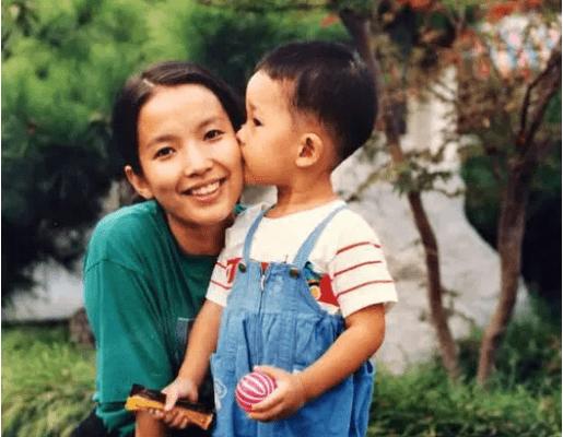 吕丽萍张丰毅离婚,吕丽萍和张丰毅离婚原因