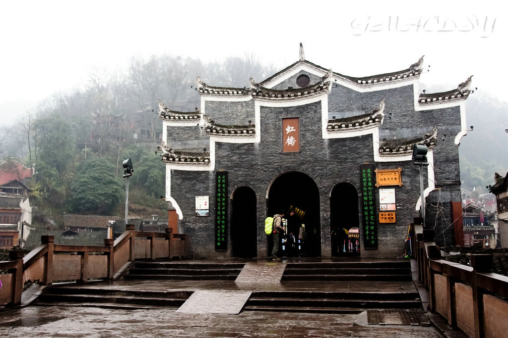 西安到凤凰古城旅游攻略,长沙张家界凤凰古城旅游攻略