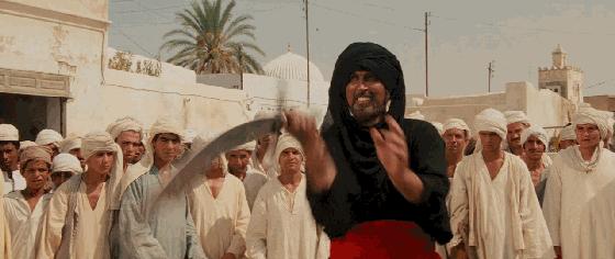 孙颖莎和伊藤美诚台下互动,孙颖莎对伊藤美诚撒娇