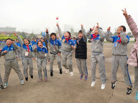 阳光少年户外拓展活动,拓展户外活动小朋友