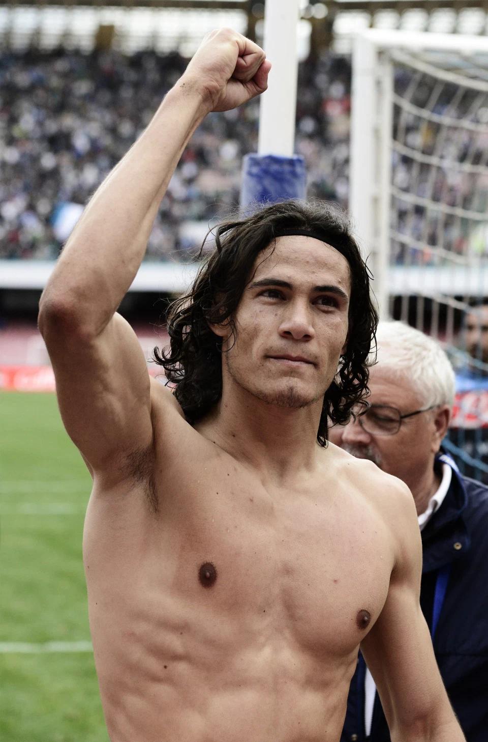 弗兰苏亚雷斯卡瓦尼怎样同时首发,弗兰苏亚雷斯卡瓦尼同时上阵