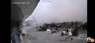 煤气罐爆炸致10死7伤事件,烧烤店燃气爆炸致31人死