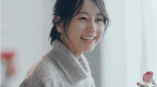 何洁越来越年轻,何洁穿衣又换新造型