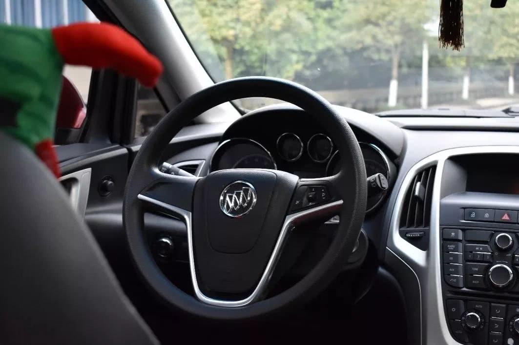 别克英朗xt1.6t高清图片,一万内的别克英朗xt1.6t