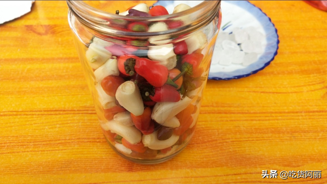 七彩椒怎样腌最好吃,酸脆七彩椒腌制过程