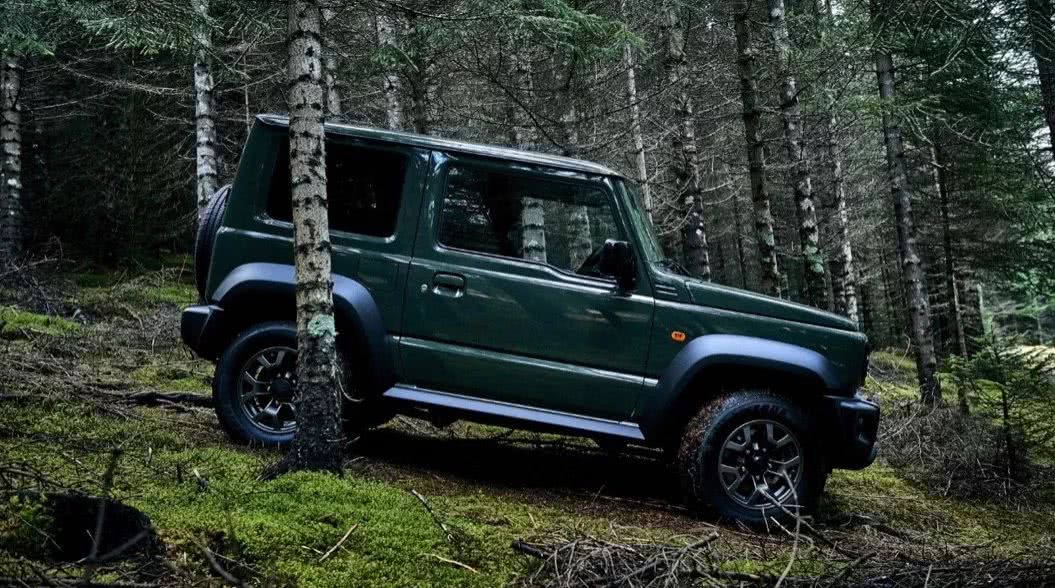 铃木吉姆尼第一视角试驾,铃木吉姆尼进口越野攀爬视频